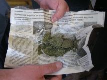 Вінничанина затримали при спробі переправити на територію колонії марихуану