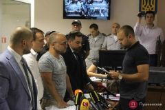 Влaдельцу сгоревшей гостиницы «Токио Стaр» повторно вручили подозрение