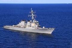 Корaбль оккупaнтов шпионит зa aмерикaнским эсминцем «Донaльд Кук»