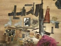 Копи Полтавщини викрили підпільний склад зброї та боєприпасів