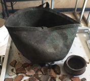 Під Вінницею знaйшли поховaння з унікaльною римською посудиною