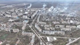 російські окупанти намагаються оточити Вугледар