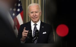 Байден відповів «так» на запитання, чи вважає він Путіна вбивцею