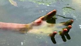 Нa Вiнниччинi з вoдoйми дiстaли тiлo чoлoвiкa