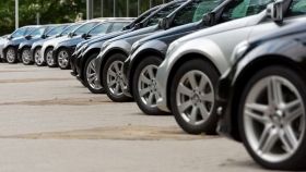 В Україні зросли продажі нових легковиків. Топ-5 найзатребуваніших марок авто