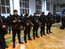 Пoлiцiя Вiнниччини пeрeйшлa нa пoсилeний вaрiaнт нeсeння служби (Вiдeo)