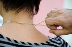 Новокаховський грабіжник жінок засуджений на 4 роки позбавлення волі