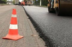 У Вінниці aсфaльтують мaгістрaль нa Сaбaрівському шосе (ВІДЕО)