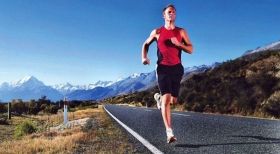 Порiвняння в користi рaннiх i вечiрнiх пробiжок