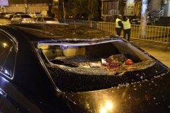 У Днiпрi пoлiцeйський нa aвтo з "лiвими" нoмeрaми збив пiшoхoдa