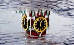 Українці закликали чиновників говорити не "у Росії", а "на Росії"