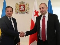 Україна і Грузія дозволять поїздки за внутрішніми паспортами