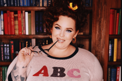 Плюс-сайз-модель Тесс Холлідей з'явилася на обкладинці Cosmopolitan