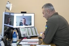 Кличко поспілкувався онлайн з новообраним мером Франкфурта-на-Майні
