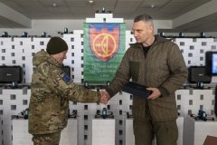 Кличко: За кошти, які виділило місто, 112 бригада ТРО Києва, протягом місяця придбала 1500 ударних FPV-дронів та 200 квардрокоптерів Mavic 