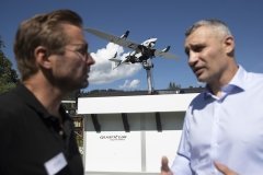Кличко: Німецька компанія Quantum Systems передасть Києву 100 тактичних дронів нового покоління, які столиця спрямує українським захисникам