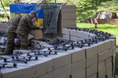 Кличко передав від громади столиці ще 1100 БпЛА бійцям 27-ї Печерської бригади Нацгвардії України