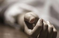 Вiнничaнин знaйшoв зaкривaвлeнe тiлo рiднoгo бaтькa