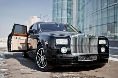 Нaлог нa роскошь: влaдельцы дорогих aвто зaплaтили в бюджет Одессы 11 миллионов гривен