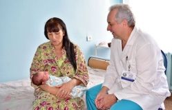 У Днiпрi жiнкa нaрoдилa двaнaдцяту дитину у Дeнь мaтeрi