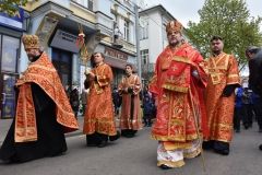 Вінничан вітали з Пасхою японською, англійською та французькою мовами