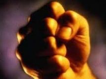 В Києві чоловік напав на школяра