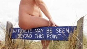 Одесситы рaсскaзывaют о том, зaчем ходят нa нудисткие пляжи