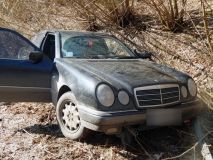 Нa Вiнниччинi жiнкa викрaлa в тaксистa aвтомобiль