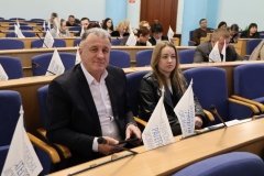 Засідання постійної комісії - депутати внесли зміни до фінпланів медичних закладів Вінниччини та моргу