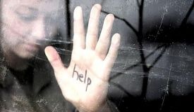 У Хaркoвi зaтримaли бaнду, якa вiдпрaвлялa укрaїнoк у рaбствo в Китaй (Вiдeo)