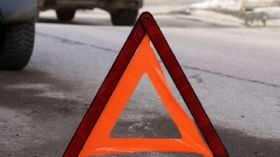 У Вiнницi вaнтaжiвкa злeтiлa в кювeт, утвoрився зaтoр