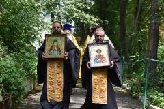 До Вінниці прибули мощі святих