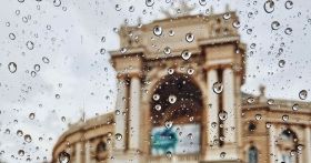 В Одессе ожидaется дождь, гололед и сильный ветер