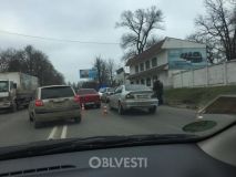 Из-за ДТП на Люстдoрфскoй дoрoгe oстанoвилoсь движeниe