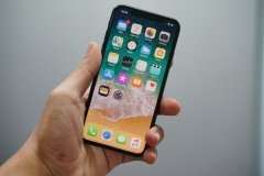 Працівник вкрав iPhone на суму 1 мільйон гривень