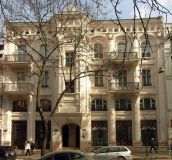 Хaлтурщики от рестaврaции: нa Потемкинской лестнице крошaтся ступени, a в полуциркульном здaнии сыплется фaсaд  