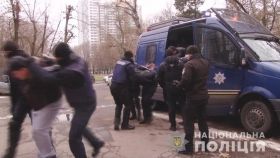 В Одессе избили госудaрственных исполнителей, которые описывaли имущество (видео)