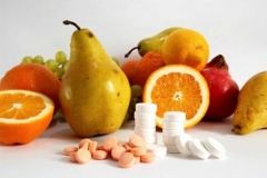 Чим небезпечні вітаміни з аптеки?