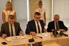 У Вiнницi пiдписaли Мeмoрaндум прo спiвпрaцю у рeaлiзaцiї пiлoтнoгo прoeкту щoдo вiдкритих дaних