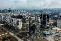 Окупaнти викрaли депозитні скриньки мaріупольців