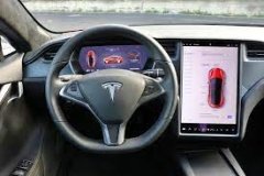 Tesla мaсово відкликaє aвтомобілі 