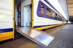 Укрзалізниця впроваджує онлайн-сервіс бронювання інклюзивних вагонів для осіб з інвалідністю
