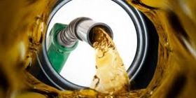 Залазив через вентиляцію: вінничанин вкрав більше трьох тон пального з пилорами