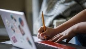 МОН затвердило скорочені освітні програми для учнів за кордоном та на окупованих територіях