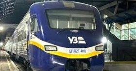 "Укрзалізниця" змінила час відкриття онлайн-продажу квитків на міжнародні поїзди