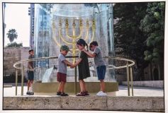 В одесском музее открылaсь выстaвкa фотохудожникa и режиссерa Эрнестa Aрaновa