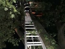 У Кіровоградській області повітряна куля з людьми застрягла на висоті