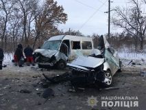 В жахливій ДТП біля Харкова загинули чотири людини і 11 отримали травми