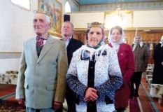 "Молодята", яким на двох 160 років, одружилися  на Прикарпатті  (Відео)