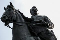 Вандали пошкодили пам’ятник Щорсу